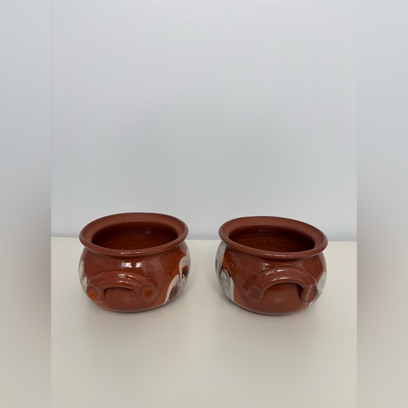 Handcrafted Vintage Troyan Pottery Terracotta Cooking Pots with Unique Glaze - Picture 7 of 10